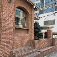 Pie Poetry in Yeonnam—My Visit to Parole & Langue, Seoul