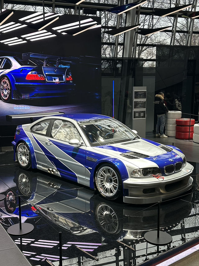 BMW Welt: Where Gravity Takes A Coffee Break