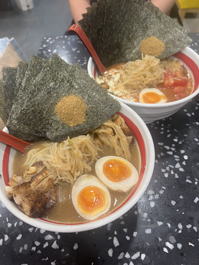 超贊豚骨拉麵