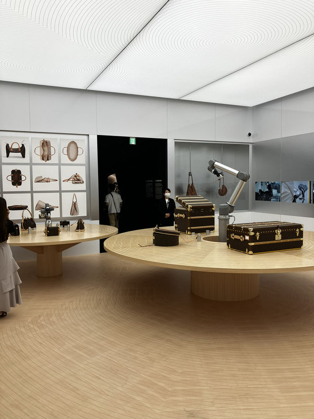 【大阪・中之島美術館】ルイヴィトンの魅力を存分に体感できるビジョナリージャーニー展