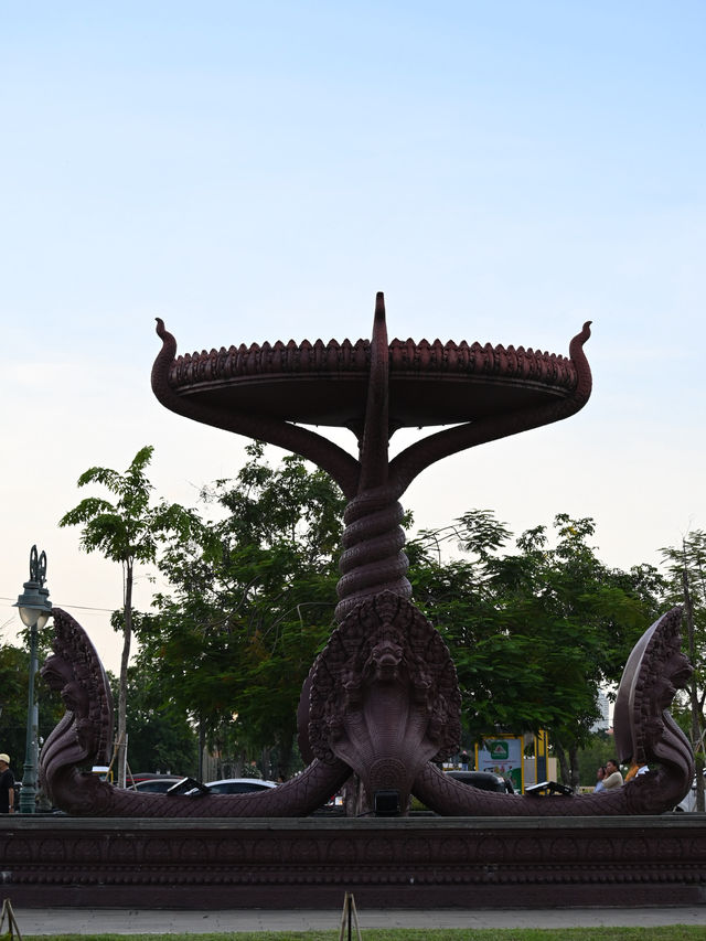 The Monument’s Green Stage: Frangipanis, Fitness And Freedom