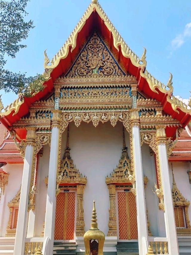 ค้นหาอดีตและความศักดิ์สิทธิ์ที่วัดพลงช้างเผือก