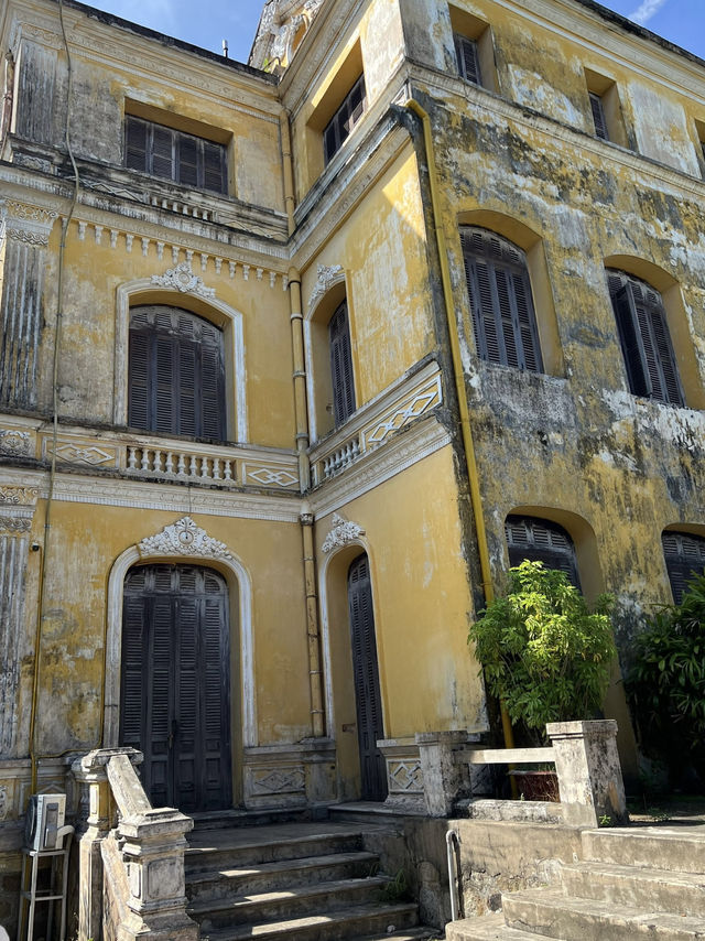 The Beauty of An Dinh Palace – A Hidden Gem of Neo-Classical Elegance in Hue