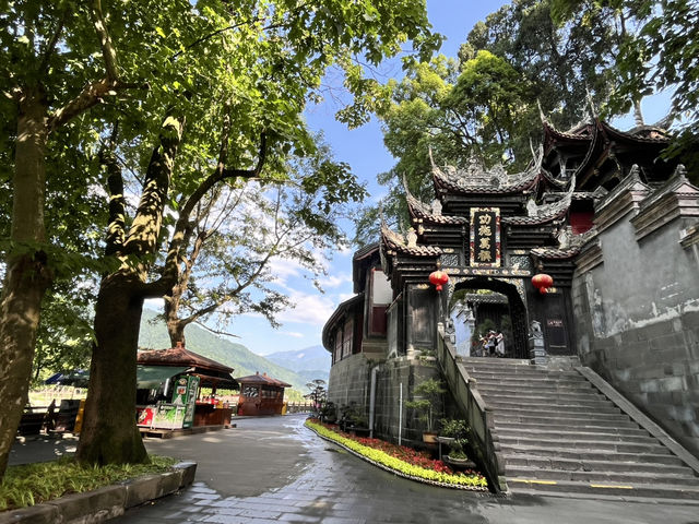 🌿 Escape to Dujiangyan 都江堰 — Where Nature, History & Serenity Meet
