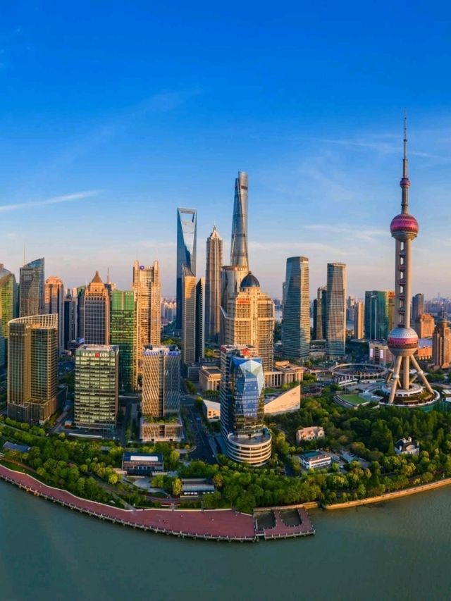 🇨🇳✨ “2 Days in Shanghai: Skyline, Soup Dumplings & Style Under $200”