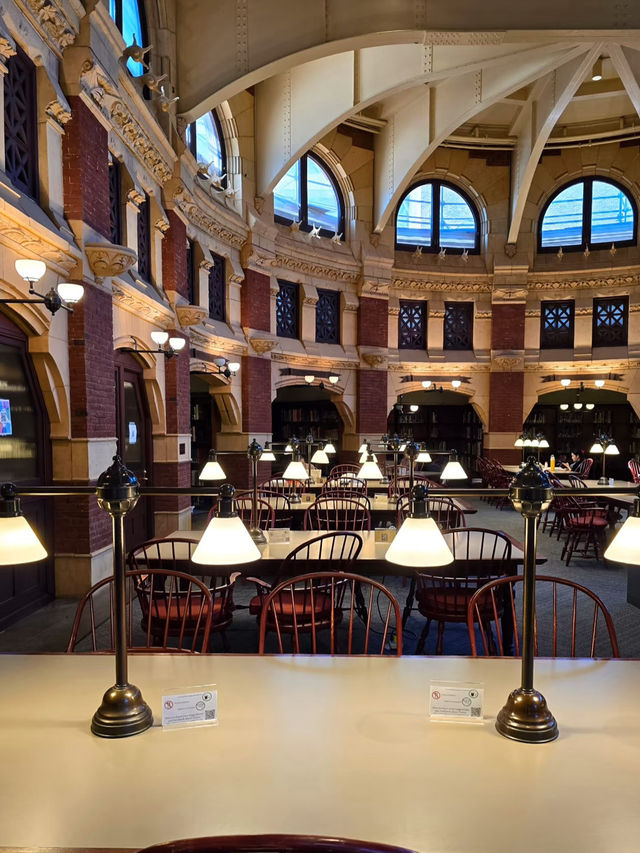 Exploring University of Pennsylvania: Ivy League Legacy & Hidden Gems