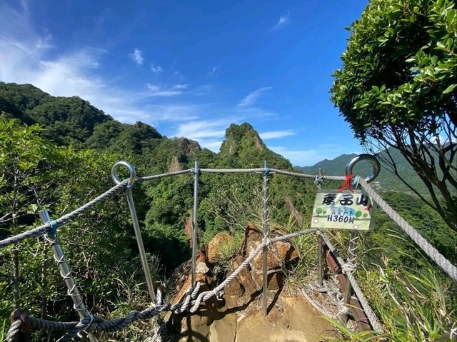 Climb the Sacred Trio, Xiaozishan, Cimu Peak, and Putuo Mountain