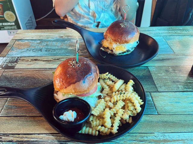 韩国城山日出峰附近的小惊喜｜汉堡套餐分享 🍔🌿