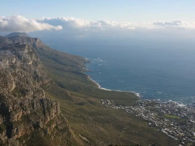 Table Mountain – A Majestic Natural Table Embracing Cape Town