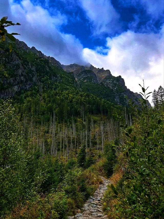 ⛰️ High Tatras (Vysoké Tatry) – Slovakia’s Alpine Paradise ⛰️