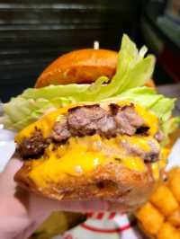 朝聖曾入選全球最佳50漢堡包店🍔🥰🌎