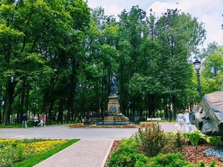 #hellohalloween 🌳 Oak Park – Relaxation & Nature in Bishkek 🏞️✨

📍 Location: Oak Park, Bishkek, Kyrgyzstan 🇰🇬

Oak Park is one of the largest and most popular green spaces in Bishkek, perfect for strolling, picnicking, and enjoying the outdoors. It’s a favorite spot for families, joggers, and anyone looking to escape the city’s hustle.

✨ Why Visit
	•	Lush Greenery 🌿 – Wide tree-lined paths, gardens, and shaded areas.
	•	Recreational Activities 🚴♂️ – Jogging, biking, playgrounds, and fitness zones.
	•	Relaxing Atmosphere 🌞 – Peaceful spots for reading, meditation, or simply unwinding.
	•	Photography Opportunities 📸 – Seasonal flowers, fountains, and tree alleys.
	•	Local Life 🌍 – A glimpse of Bishkek residents enjoying everyday life outdoors.

💡 Tips
	•	Best time: Spring 🌸 or autumn 🍂 for comfortable weather and beautiful scenery.
	•	Wear comfortable shoes 👟 – explore the walking and cycling paths.
	•	Ideal for family visits, morning walks, or evening strolls.
	•	Bring a picnic 🧺 – there are plenty of shaded spots to relax.
