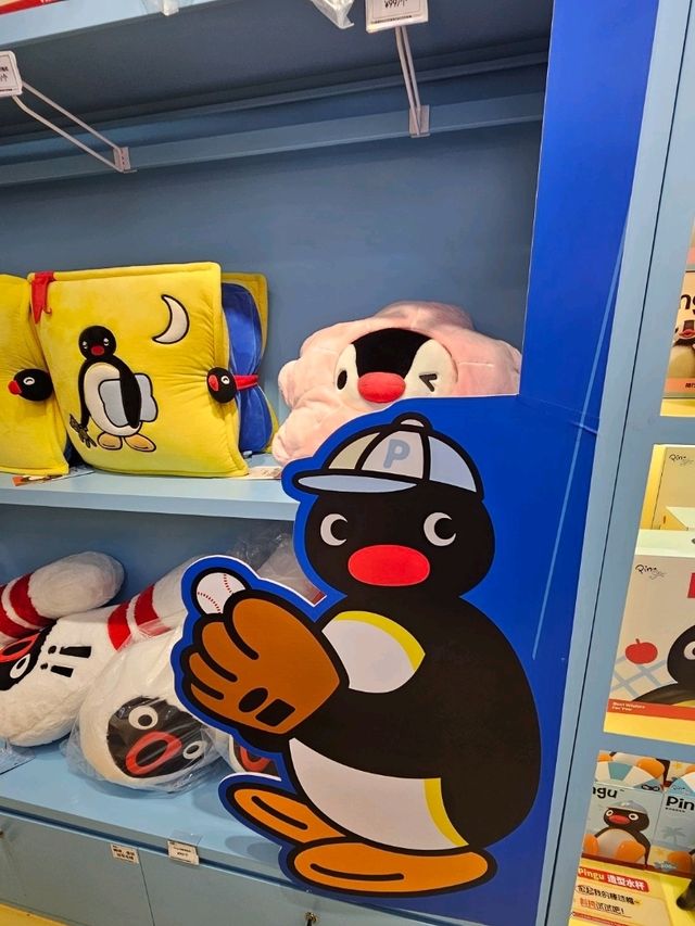 商店門口最萌企鵝拍照位