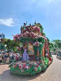 โชว์ใหม่และพาเหรดสุดอลัง ที่Hong Kong Disneyland