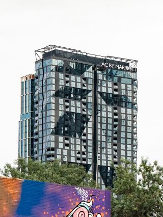 Stay at the Marriott AC Melbourne Southbank! The coolest city skyline breakfast experience 🌆