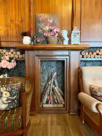 คาเฟ่ Pet friendly หัวหิน ขนมเครื่องดื่มอร่อย 📚🕰️