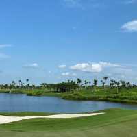 Forest City Golf Hotel: Your Luxe Getaway in Nature 🌳⛳