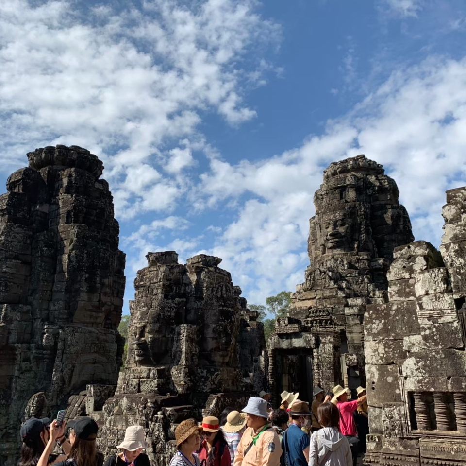 カンボジア/シェムリアップ】巨大な四面仏が圧巻！世界遺産の