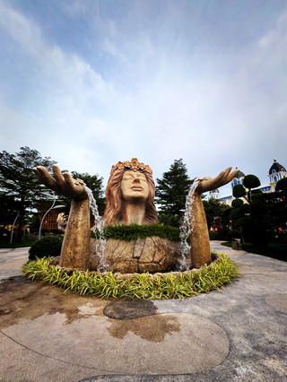 🌸 Lost in a Fairytale: Phu Quoc’s Hidden Sculpture & Flower Park ✨