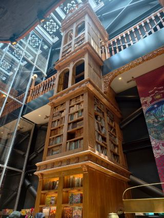 A Harry Potter-Esque Wonderland! Miyahara: A Gorgeous Transformation from a Japanese-Era Brick Clinic to a Cultural & Creative Paradise.