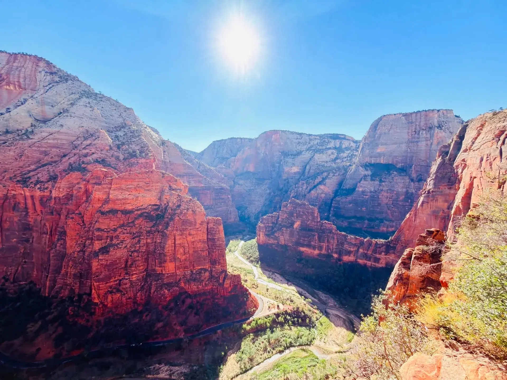 🏜️⛰️ Zion National Park – Nature’s Masterpiece of Red Cliffs and Canyons ⛰️🏜️