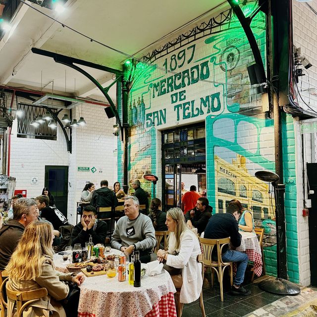 A beautiful architectural Mercado in Buenos!