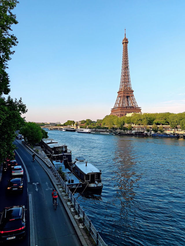 🗼✨ Eiffel Tower: Paris’ Timeless Icon of Romance and Wonder ✨🗼   