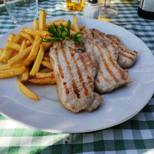 Catalan restaurant Can Coll, Polinya