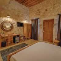  Solem Cave Suites