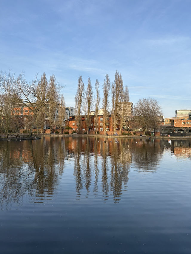 Swanswell Park and Pool: A Serene Escape in Coventry