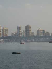 Marine Drive: A Stunning View of Mumbai’s Skyline