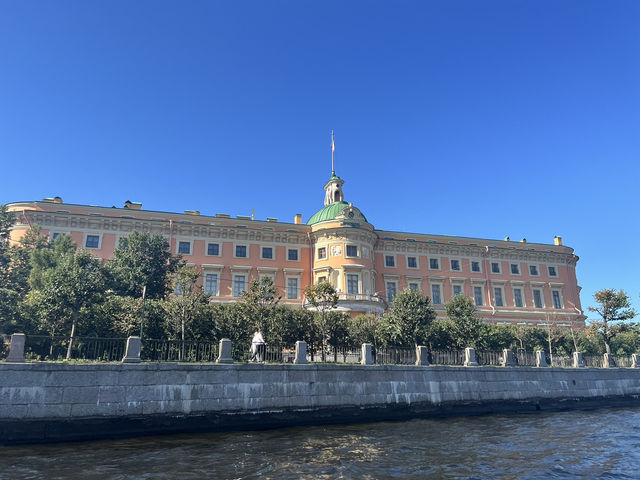 Afternoon Boat Trip Across the Channels in Saint Petersburg