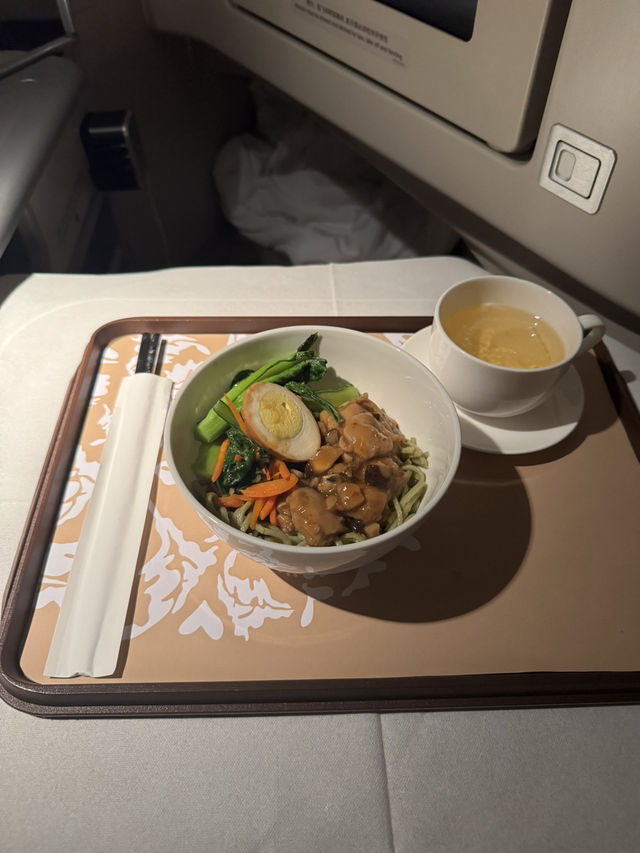【搭乗記】中国東方航空欧州便ビジネスクラス - MU771便 上海発アムステルダム行き搭乗レポート