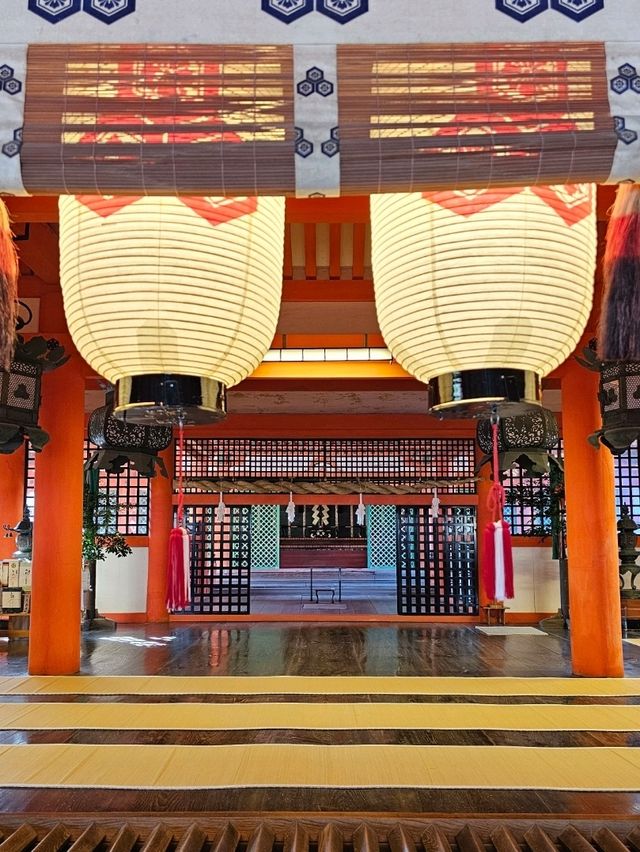 Itsukushima Shrine – The Floating Torii Gate of Japan ⛩️🌊