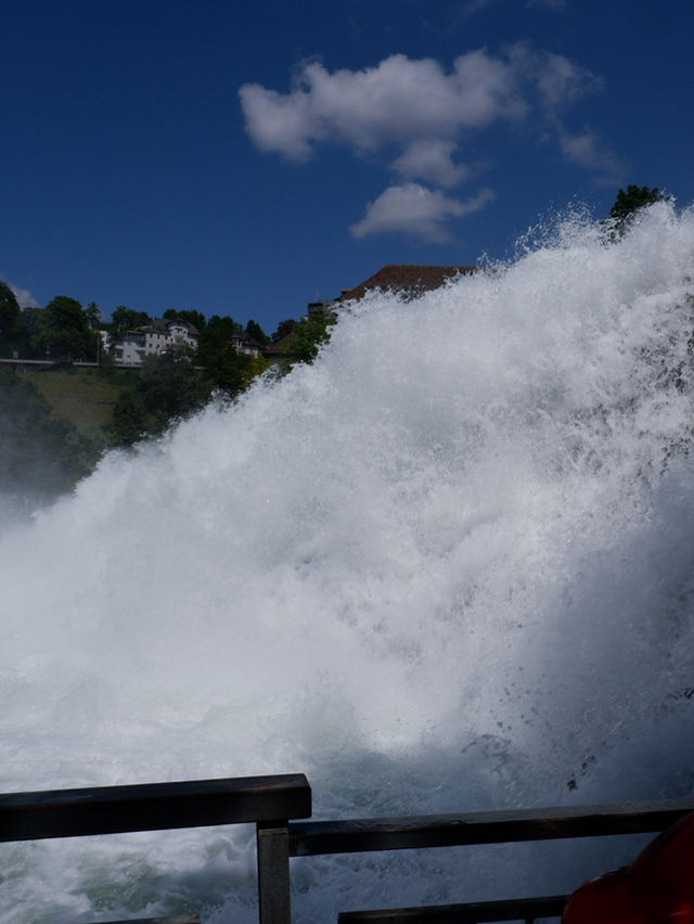 💦 รีวิวเที่ยว Rheinfall น้ำตกที่ใหญ่ที่สุดในยุโรป
