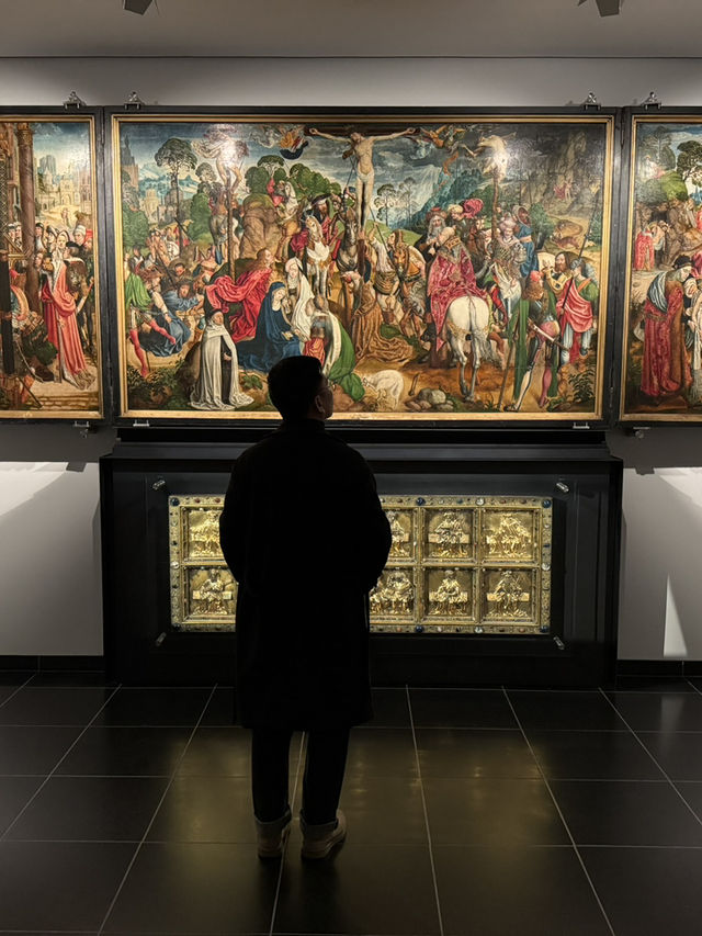 💎⛪ Domschatzkammer Aachen – Where Sacred Treasures and Imperial Power Collide ✨👑