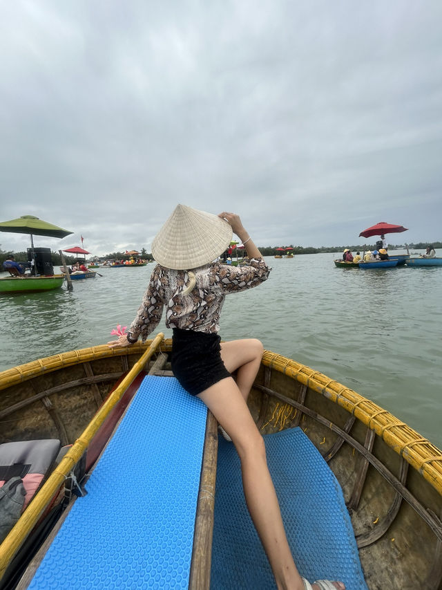 This river boat 🚤 makes you crazy 🤪  This river boat 🚤 makes you crazy 🤪