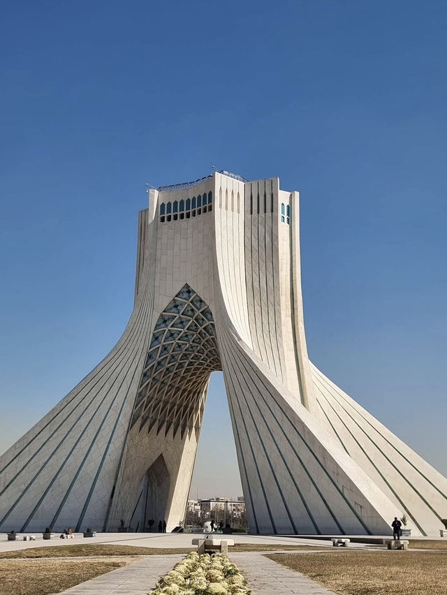 🇮🇷 Azadi Square – The Iconic Gateway of Tehran ✨🏛️