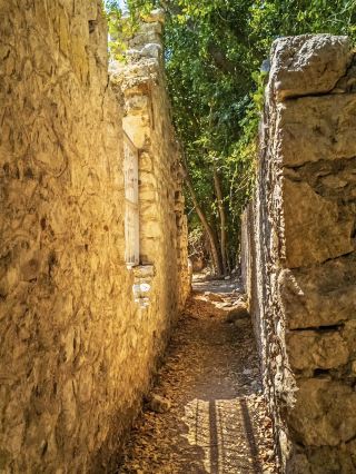 🔥 Legends of Olympos – Where Myth Meets Ruins 🐚🌄
