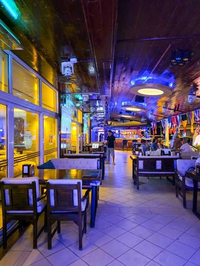 🍸 The Gossip Bar & Restaurant — A Restaurant, Cocktail Bar & Sports Pub in the Heart of Alanya