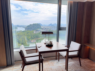 Guilin Lijiang Waterfall Hotel: A must-visit for its stunning views and excellent value.