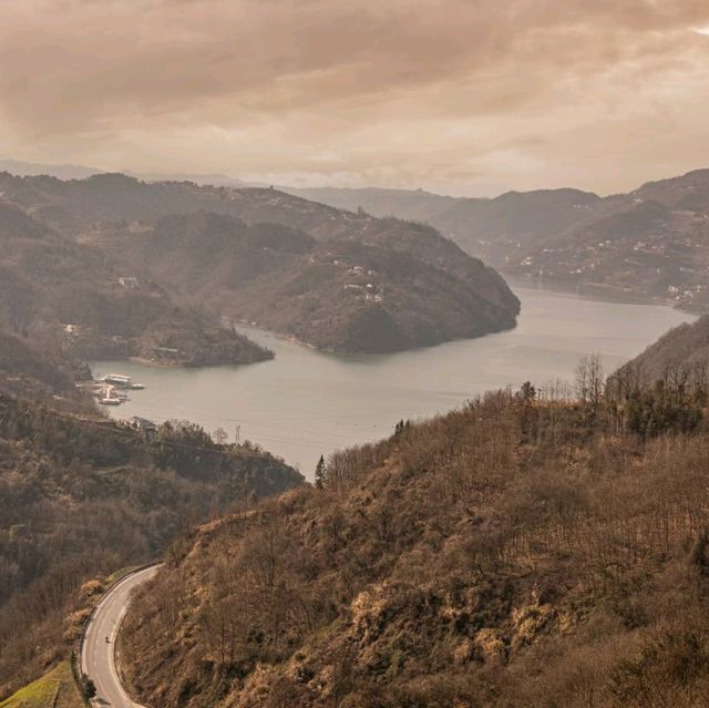 Shaanxi Yinghu Lake