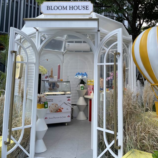 【浪漫小白屋！萬象天地驚喜驚豔店】bloom house