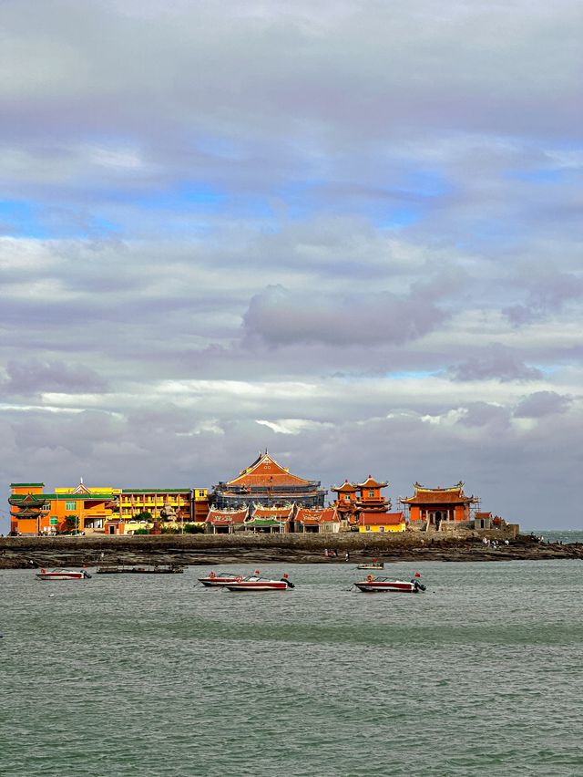難怪李現專門來這座海上寺廟
