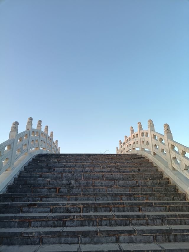 來麗江不知道幹嘛，就到清溪水庫走一走吧，這裡就是洱海的min