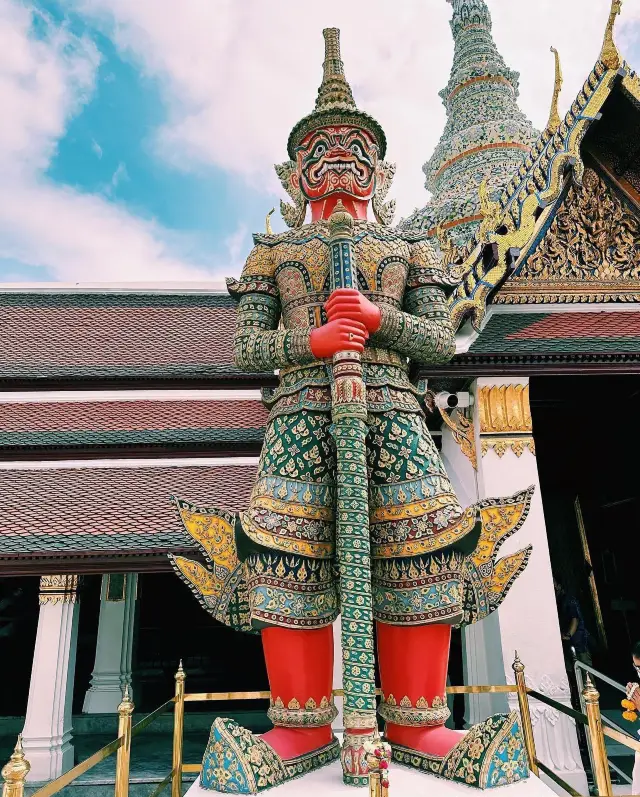 古代芸術の奇跡と魅力をタイの大王宮を通じて感じてみてください！