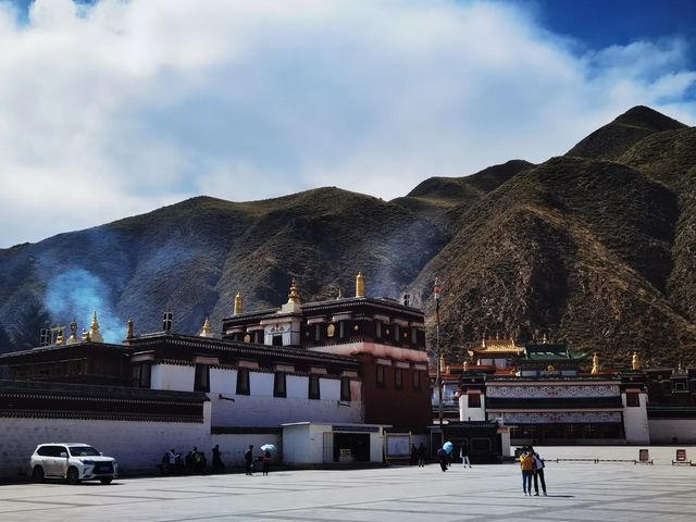 拉卜楞寺，世界藏學府