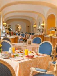 🌟 Luxe Lakeside Bliss at Villa Principe Leopoldo 🌟