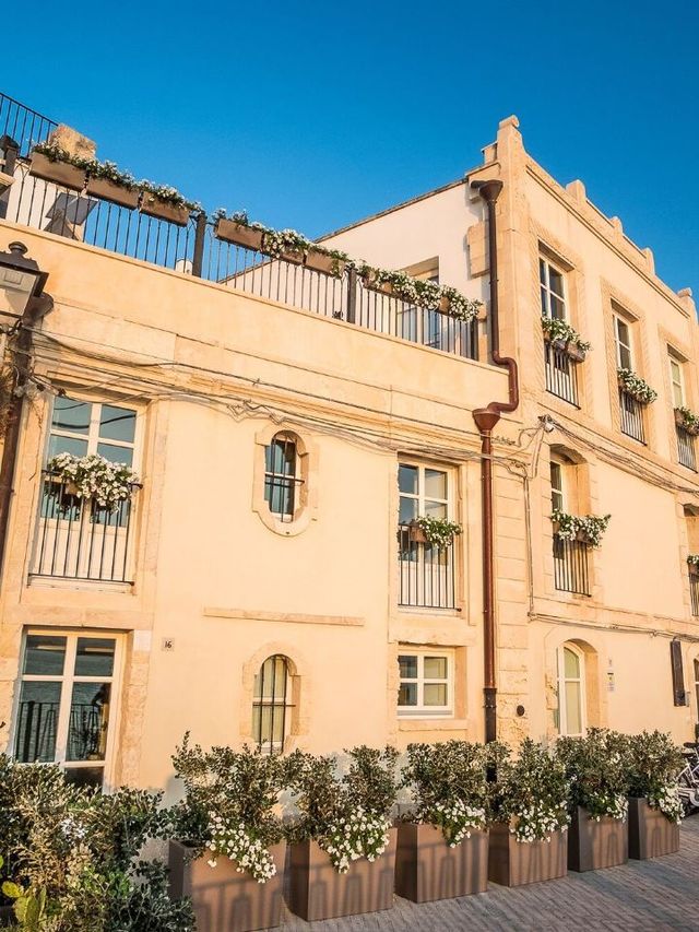 🌟 Sicily's Finest Stays: Palazzo Alfeo 🏨✨