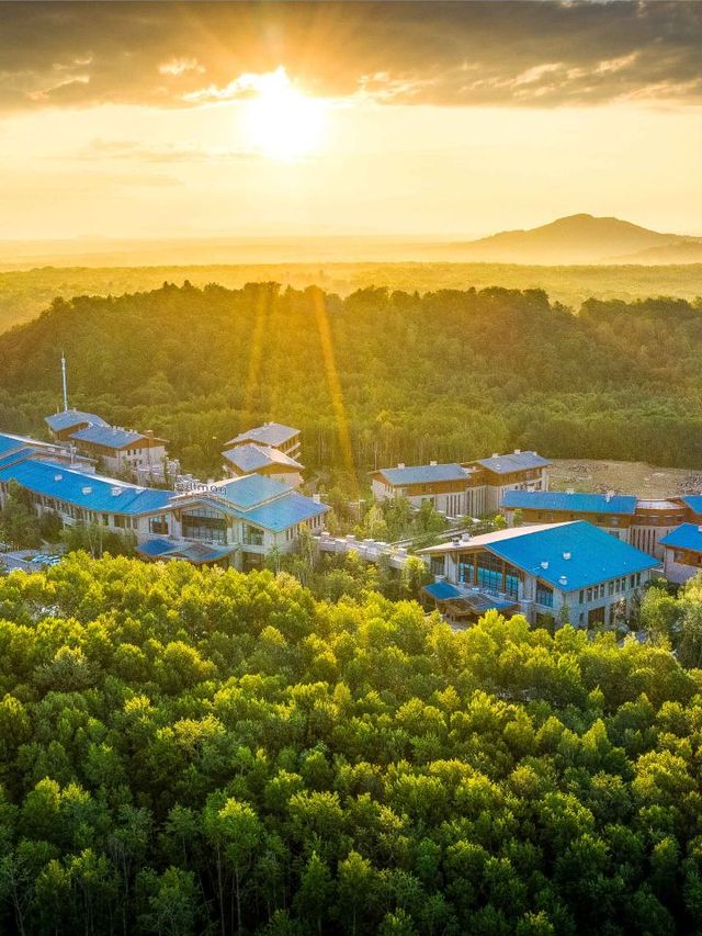 Changbaishan Charm: Cozy Stays & Snowy Days ❄️🏨